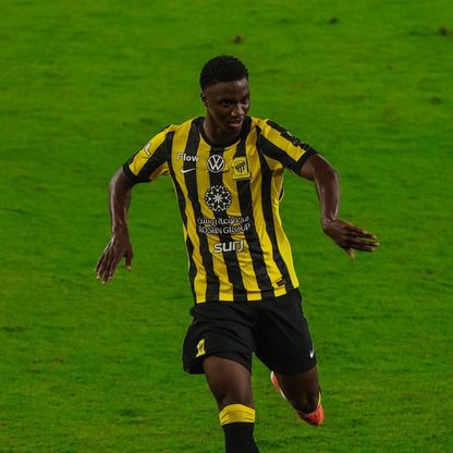 لاعب الاتحاد السعودي محمدو دومبيا يخضع لجراحة في الرباط الصليبي