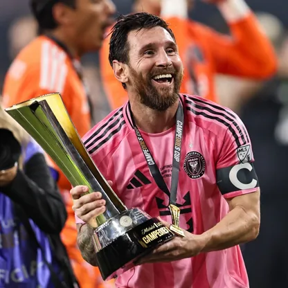 قائد إنتر ميامي ليونيل ميسي يحتفل بلقب كأس الأبطال - 16 سبتمبر 2026