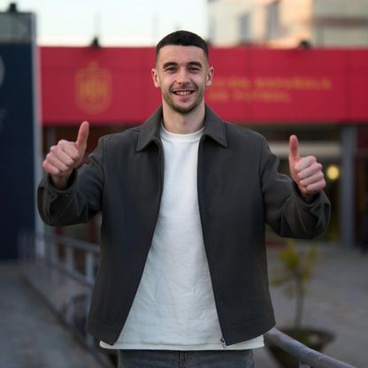 مدرب إسبانيا يقصي جوان غارسيا من ودية صربيا.. فهل يكرّر كابوس إسبانيول؟