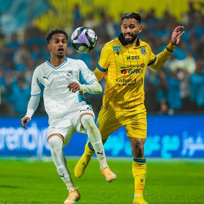 نهاية مجنونة.. نيوم يعرقل التعاون ويهدي المركز الثاني للهلال في الدوري السعودي