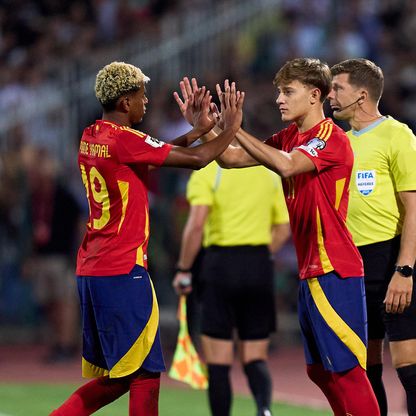 الاتحاد الإسباني "مندهش ومستاء" من انتقادات فليك للمنتخب ومدربه