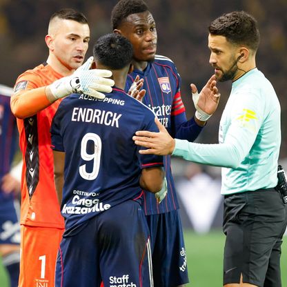 إندريك يغيب مباراة واحدة عن ليون بعد تخفيف عقوبته