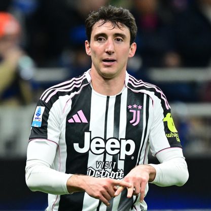 كامبياسو على رادار برشلونة… ويوفنتوس يحدد السعر