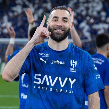 صحيفة إسبانية تستبعد اعتزال كريم بنزيما بعد ترك الهلال