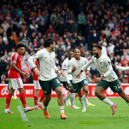 تشيلسي "غير المنضبط" يقتحم المربع الذهبي بعد فوز بـ10 لاعبين