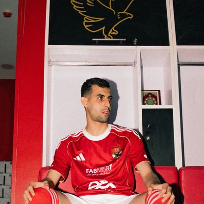 الأهلي المصري يضمّ الظهير المغربي يوسف بلعمري من الرجاء