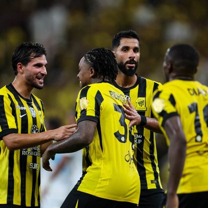 رغم غياب بنزيما.. الاتحاد يضرب الفتح برباعية في الدوري السعودي