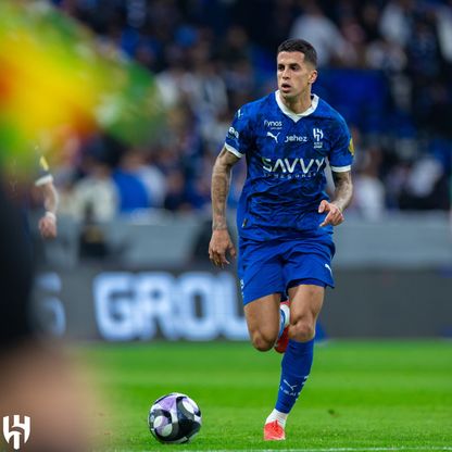 برشلونة "ليس مقتنعاً تماماً" بفكرة التعاقد مع جواو كانسيلو