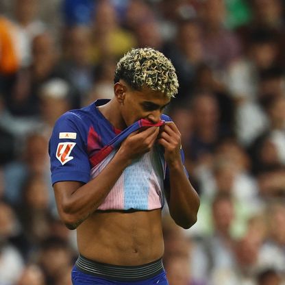 "ليس بسبب الخيانة".. يامال ينفصل عن صديقته نيكي نيكول