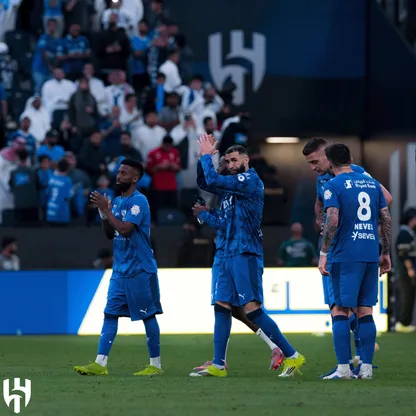 احتفال لاعبين من الهلال بالفوز على الفتح في الدوري السعودي - 14 فبراير 2026