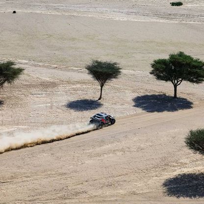 عودة قوية للراجحي والعطية ينتزع صدارة رالي داكار في السعودية