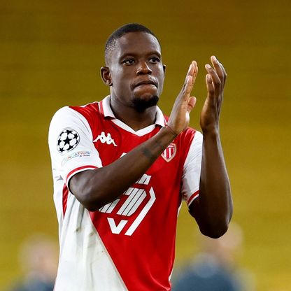 ما سبب تعثر المفاوضات بين الأهلي السعودي ودينيس زكريا؟