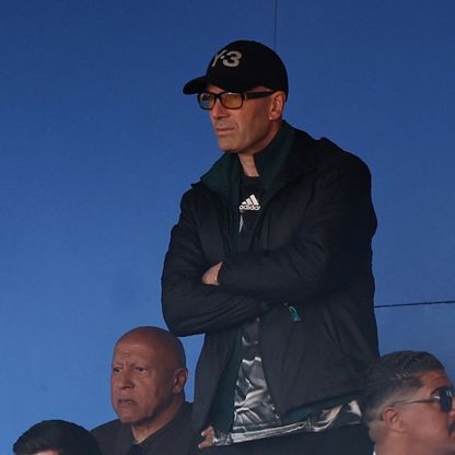 زين الدين زيدان يبدأ اختيار طاقمه بمنتخب فرنسا ويصطدم بالميزانية