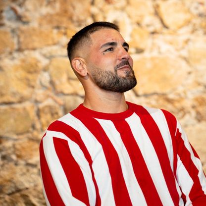 "رد الجميل".. ديلور من بطل الجزائر إلى القسم السابع في فرنسا