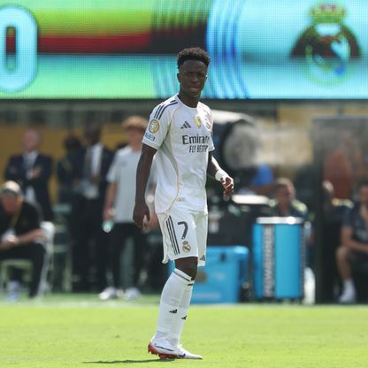 الدوري السعودي يُعدّ "عرضاً قياسياً" لضمّ فينيسيوس من ريال مدريد