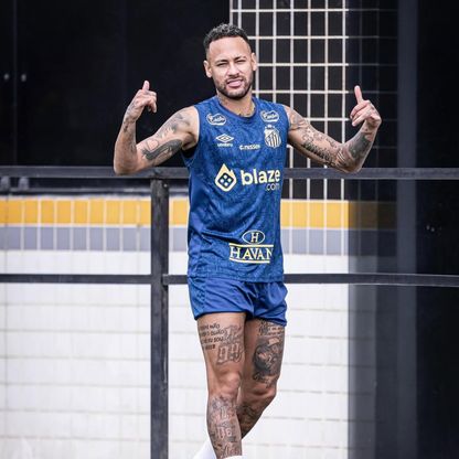 مطلوب في 9 أندية.. هل يلعب نيمار تحت قيادة مورينيو؟