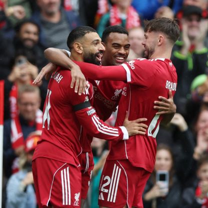 ليفربول يكافئ "مفاجأة الموسم الماضي" بعقد جديد