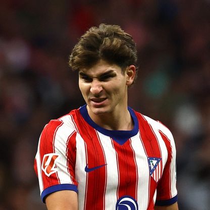 خوليان ألفاريز يعتذر لجمهور أتلتيكو مدريد بعد فشل حلم برشلونة