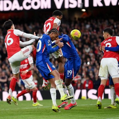 مدرب برايتون يضغط لاتخاذ "قرار حاسم" ضد ركنيات أرسنال