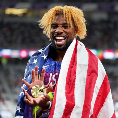 شاهد.. لايلز يعادل بولت ويفوز بذهبية 200م للمرة الرابعة توالياً