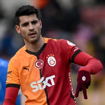 موراتا ينتظر "مساعدة" من ميلان للالتحاق بفابريغاس في كومو