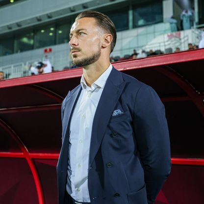 يايسله غير راض عن مستوى الأهلي السعودي وينتقد حكم مباراة الدحيل