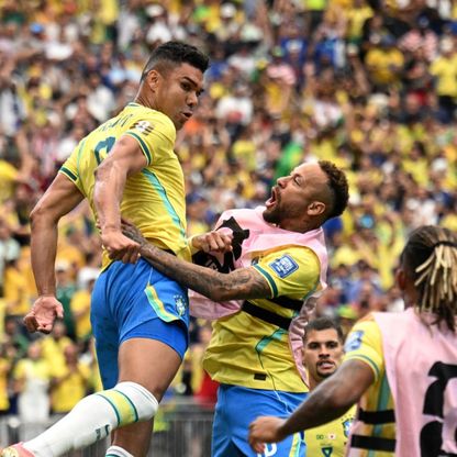 كاسيميرو ومارتينيلي يحملان البرازيل إلى ثمن نهائي كأس العالم بفوز صعب على اليابان