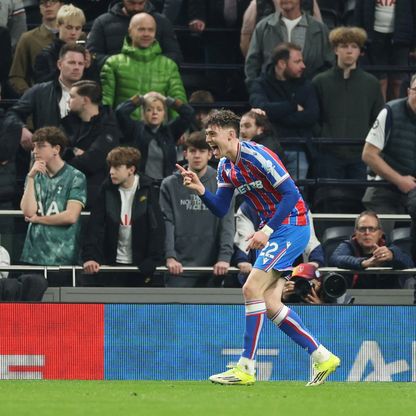 توتنهام يسقط أمام كريستال بالاس ويتابع انهياره بالدوري الإنجليزي