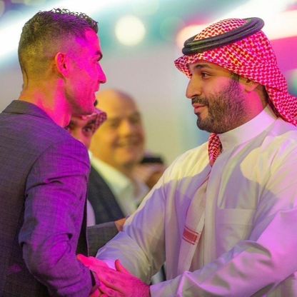 ولي العهد السعودي ورونالدو يتوّجان "فالكونز" أبطال العالم للرياضات الإلكترونية