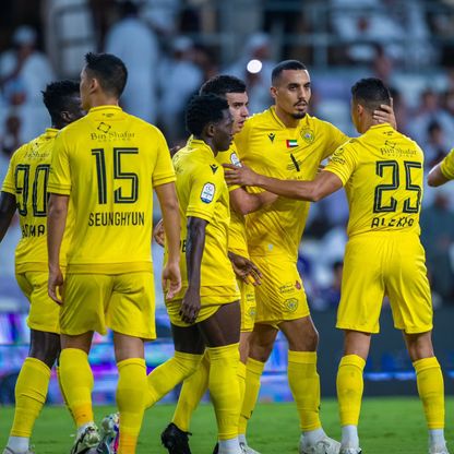 الوصل يهزم العين بطل آسيا برباعية في الدوري الإماراتي