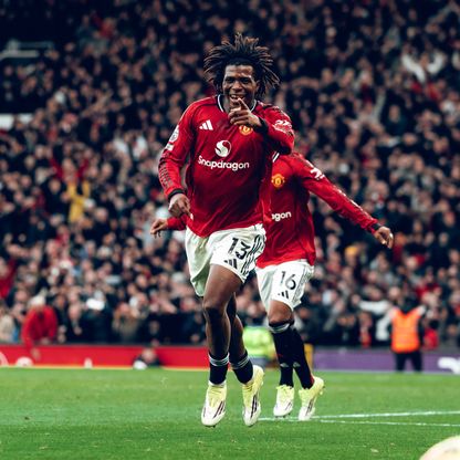 يونايتد يمنح كاريك بداية مثالية بالفوز على الغريم سيتي