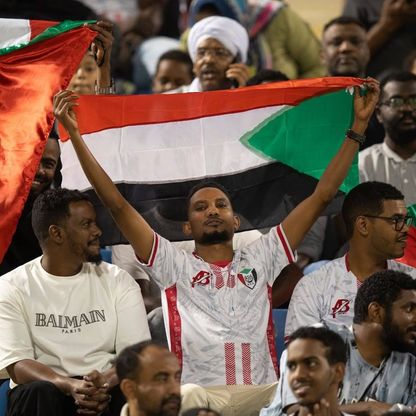 شاهد.. السودان يتحدى النقص العددي أمام لبنان ويتأهل إلى كأس العرب