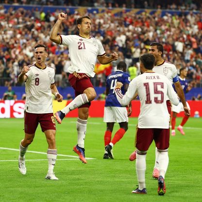 شاهد.. إسبانيا تتلاعب بفرنسا "بالتخصص" وتصل نهائي كأس العالم