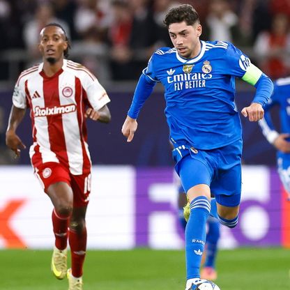 فالفيردي يرد على شائعات التوتر بين تشابي ألونسو وفينيسيوس في ريال مدريد