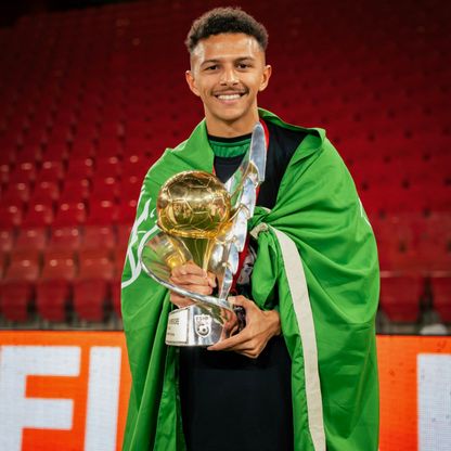 السعودي يزن مدني يتوج بالدوري الألباني