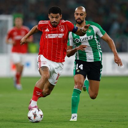 المغربي أمرابط يغيب عن رحلة بيتيس إلى برشلونة بسبب الإصابة