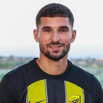 الاتحاد السعودي يضم حسام عوار من روما بعقد طويل