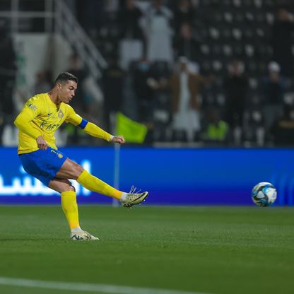 النصر يتمسك بالمنافسة على دوري روشن بفوز شاق على الشباب