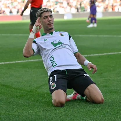 ياسر الزابيري يحتفل بهدفه في مباراة راسينغ سانتاندير وإلتشي بالدوري الإسباني - 28 أغسطس 2026