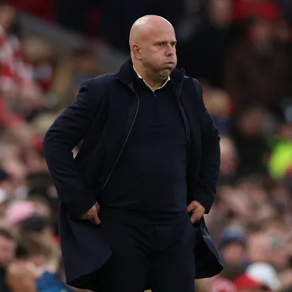 المدرب الهولندي أرني سلوت خلال مباراة ليفربول ونوتنغهام فورست بالدوري الإنجليزي الممتاز - 22 نوفمبر 2025