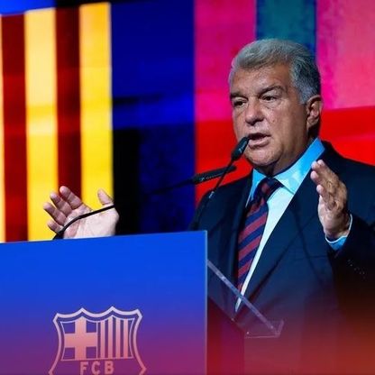 لابورتا إلى أتلتيكو: ألفاريز خيار برشلونة الوحيد هذا الصيف