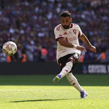 يوم كارثي وأصفار عديدة لمحمد صلاح هداف ليفربول ضد بالاس