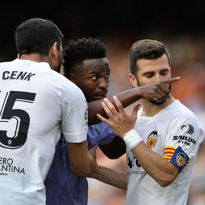 فالنسيا يلجأ للقضاء بسبب وثائقي "نتفليكس" عن فينيسيوس