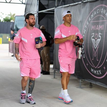 ميسي ينضم إلى سواريز في مغامرة جديدة بأوروغواي