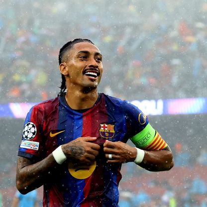 سبورت: برشلونة يبدأ مفاوضات تجديد عقد رافينيا