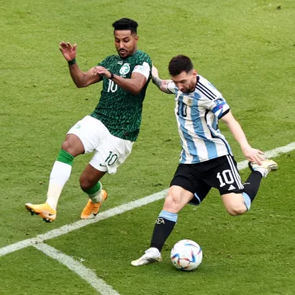 ليونيل ميسي وسالم الدوسري في مباراة الأرجنتين والسعودية بمونديال قطر - 22 نوفمبر 2022