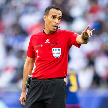 حكمان سعوديان في مواجهة كندا والبوسنة والهرسك بكأس العالم