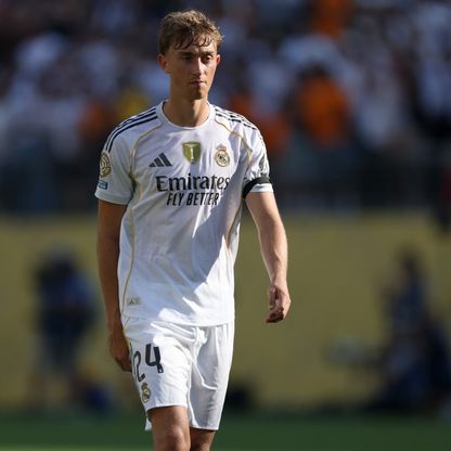 كيف سخر هويسن مدافع ريال مدريد من إيقافه رغم اعتراف الحكام بالخطأ؟