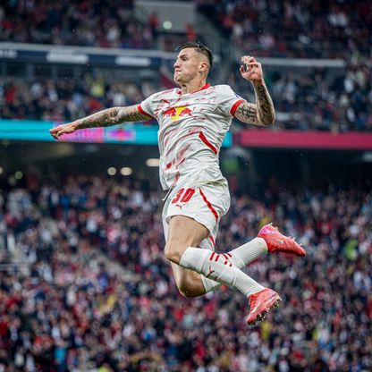 مانشستر يونايتد يرفع شعار "لا مهاجم غير سيسكو"