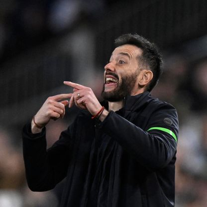 مدرب فالنسيا يوحي بتهميشه في صفقة أليو ديانغ لاعب الأهلي